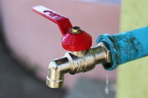 Can Pipes Burst in Warm Weather